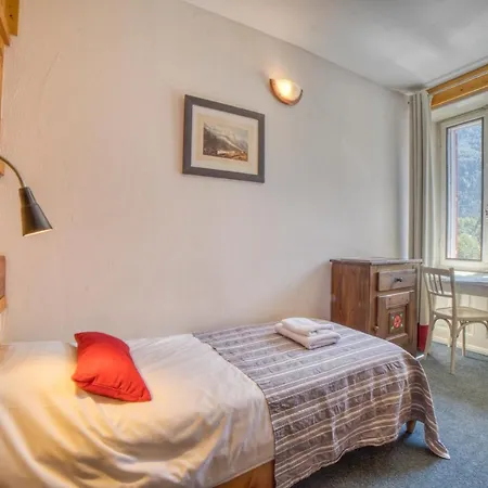 La Chaumiere Mountain