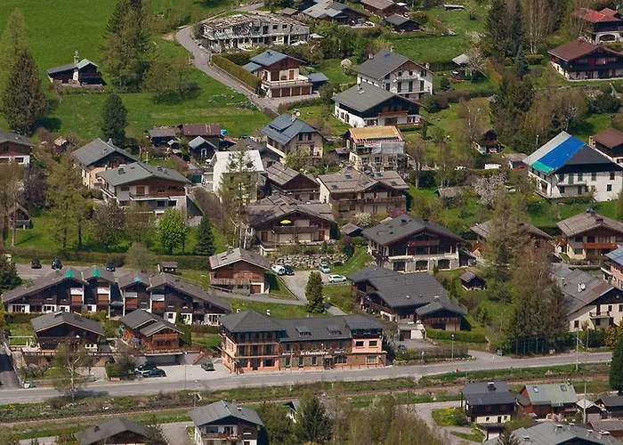 La Chaumiere Mountain Hotel 2*