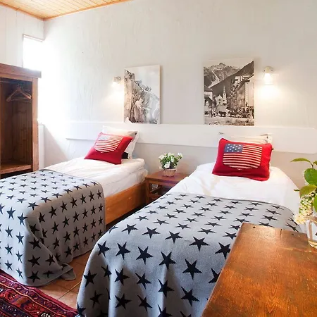 La Chaumiere Mountain Hotel 2*