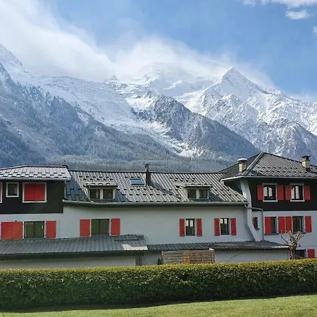 La Chaumiere Mountain Hotel 2*