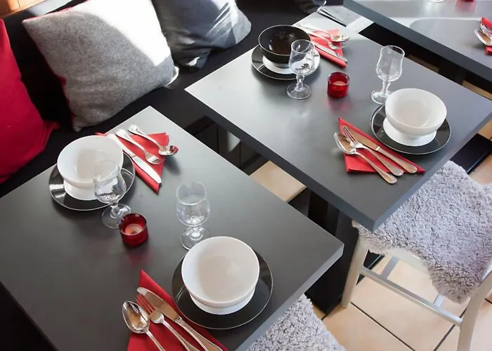 La Chaumiere Mountain Hotel 2*